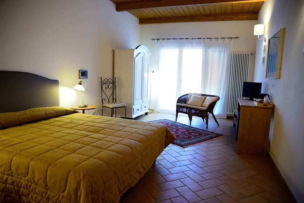 بيرتينورو Agriturismo Al Colle المظهر الخارجي الصورة